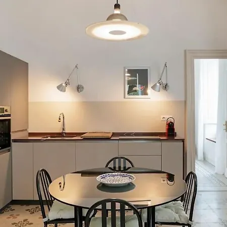 Elegant And Spacious In - Metro B1 *