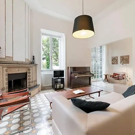 Elegant And Spacious In - Metro B1 * Rome