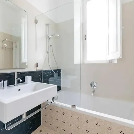 Elegant And Spacious In - Metro B1 Apartment Rome