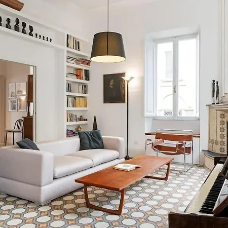 Elegant And Spacious In - Metro B1 Rome