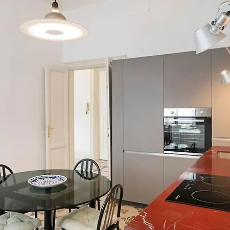 Elegant And Spacious In - Metro B1 * Rome